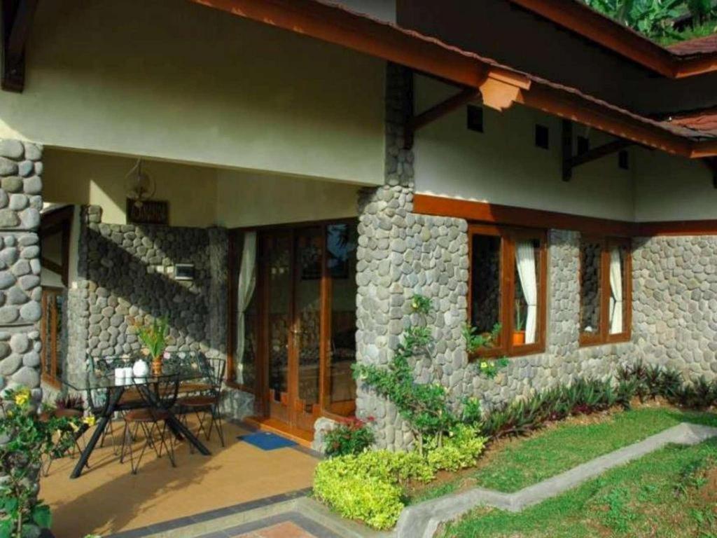 Talita Resort Ciloto Puncak Exterior photo