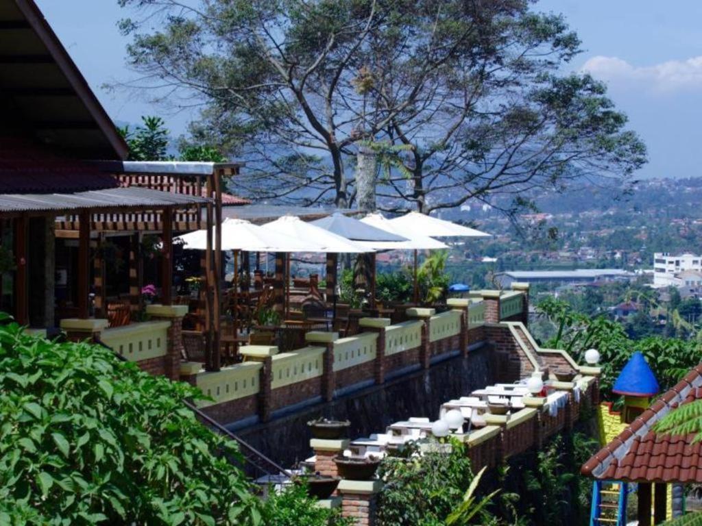 Talita Resort Ciloto Puncak Exterior photo