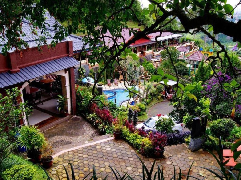 Talita Resort Ciloto Puncak Exterior photo